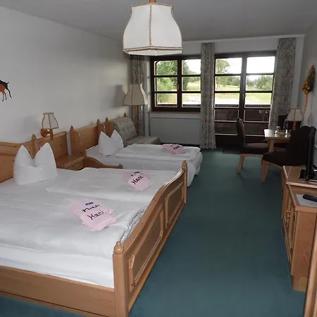فندق Berggasthof & Kranich, Hinterrod 3*