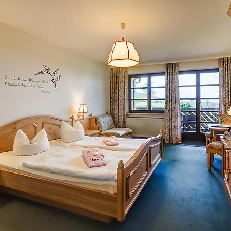 Berggasthof & Kranich, Hinterrod Szálloda Eisfeld